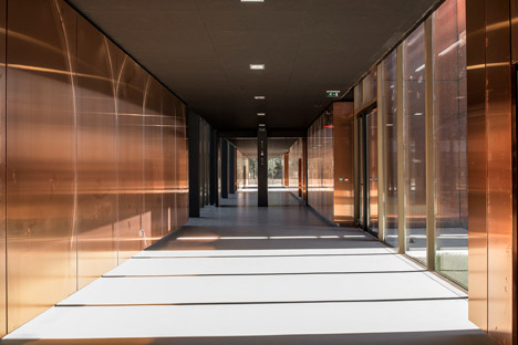 Public middle school of Labarthe-sur-Lèze by LCR Architectes