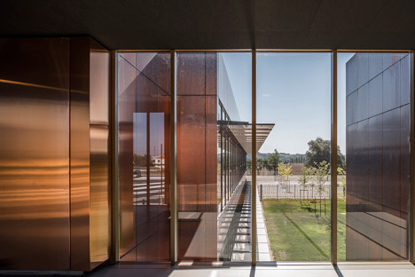 Public middle school of Labarthe-sur-Lèze by LCR Architectes