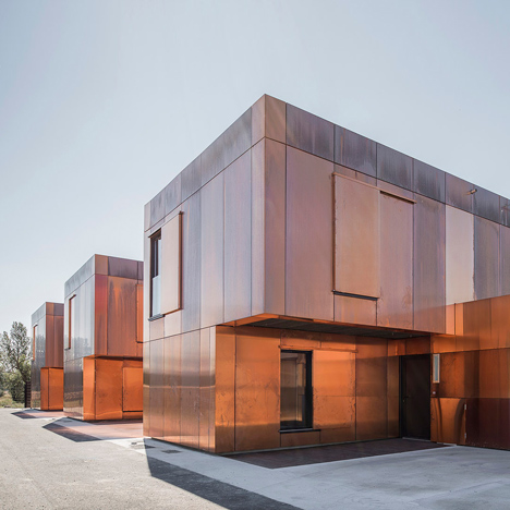 Public middle school of Labarthe-sur-Lèze by LCR Architectes