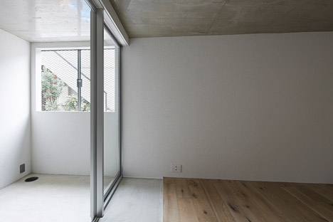 RC structured apartment building in Tokyo by Oggi
