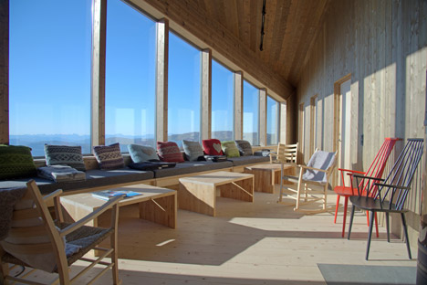 Rabot Tourist Cabin by JVA