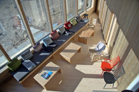 Rabot Tourist Cabin by JVA