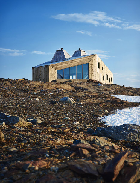 Rabot Tourist Cabin by JVA