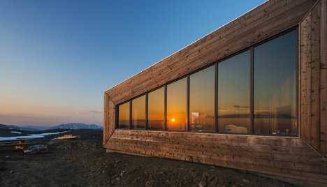 Rabot Tourist Cabin by JVA