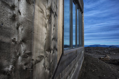 Rabot Tourist Cabin by JVA