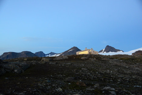 Rabot Tourist Cabin by JVA
