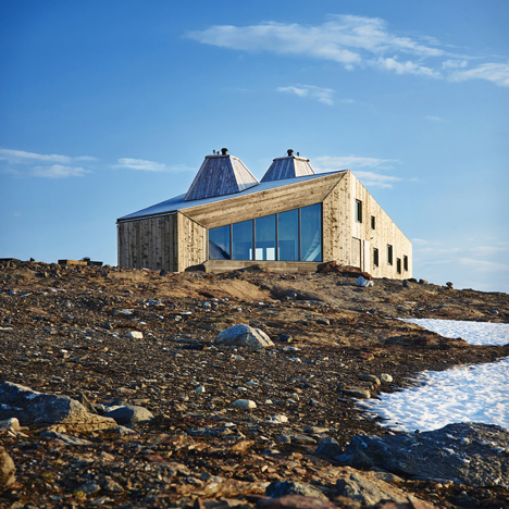 Rabot Tourist Cabin by JVA