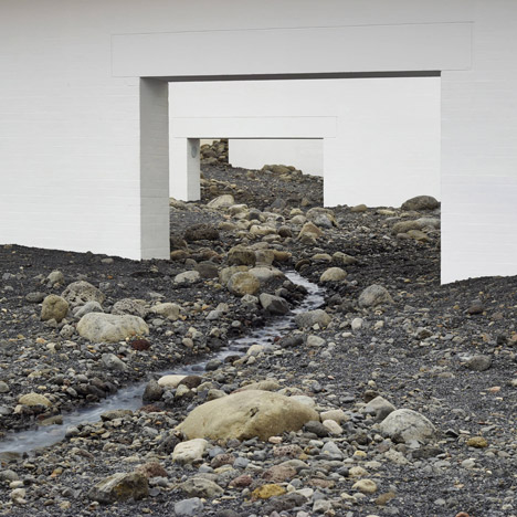 Olafur Eliasson fills modern art museum with “giant landscape” of rocks