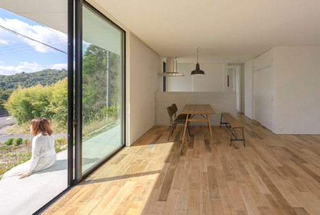 Shirahama no Hiraya by Okuwada Architects Office