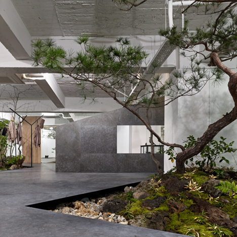 Sisii office and showroom by Yuko Nagayama and Associates