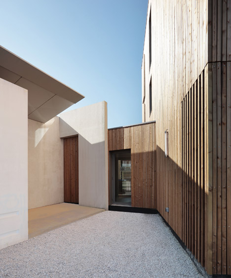 St Jean de Vedas Technical Center extension by Chrystelle Sanaa