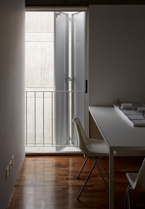Sucre 4444 by Esteban-Tannenbaum Architects
