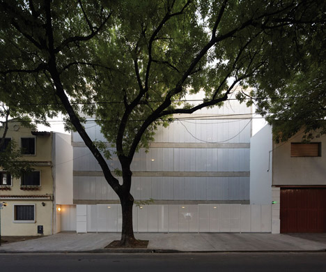 Sucre 4444 by Esteban-Tannenbaum Architects