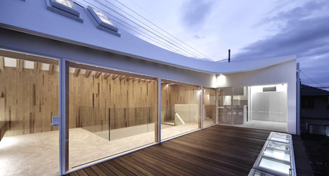 Timber Dentistry by Kohki Hiranuma