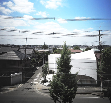 Timber Dentistry by Kohki Hiranuma