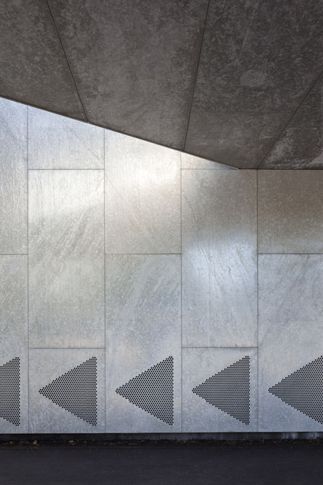 Traffic House by MLRP