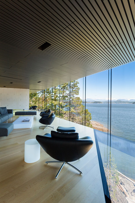 Tula House by Patkau Architects