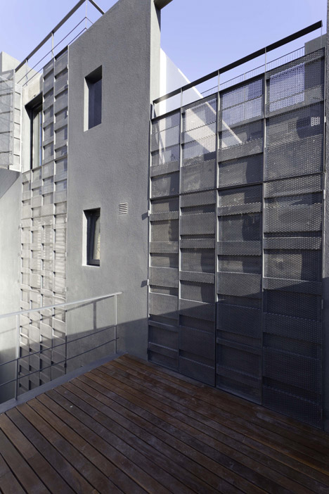 Two Houses Conde by Estudio HMA