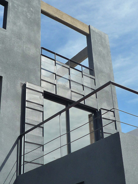 Two Houses Conde by Estudio HMA