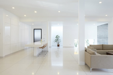 Voila House by Fabian Tan