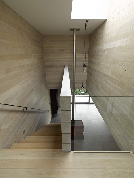 Waiatarua House by Monk Mckenzie