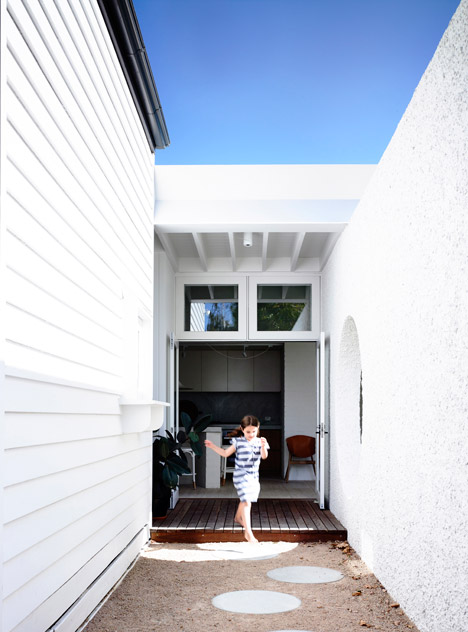 Westgarth House by Kennedy Nolan Architects