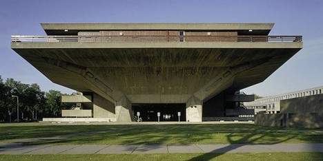 Aula TU Delft by Van den Broek en Bakema
