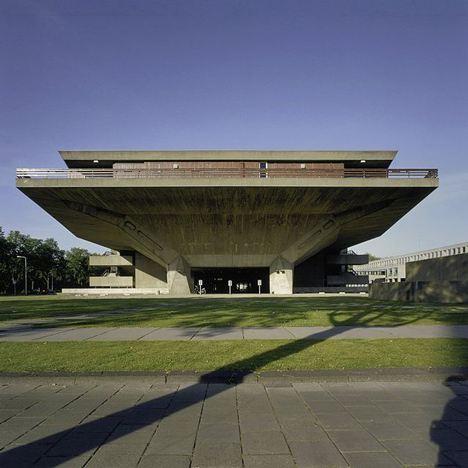Aula TU Delft by Van den Broek en Bakema