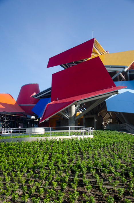 Biomuseo building by Frank Gehry