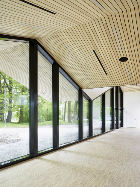 Community hall in Oberglatt by Frei + Saarinen