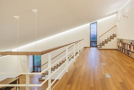El Salvador Leaning House by Praud