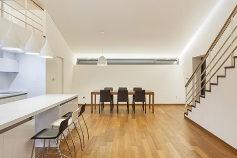 El Salvador Leaning House by Praud