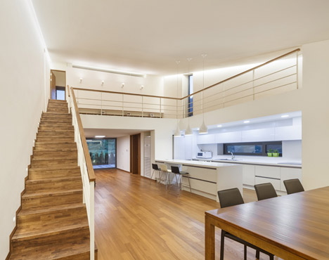 El Salvador Leaning House by Praud
