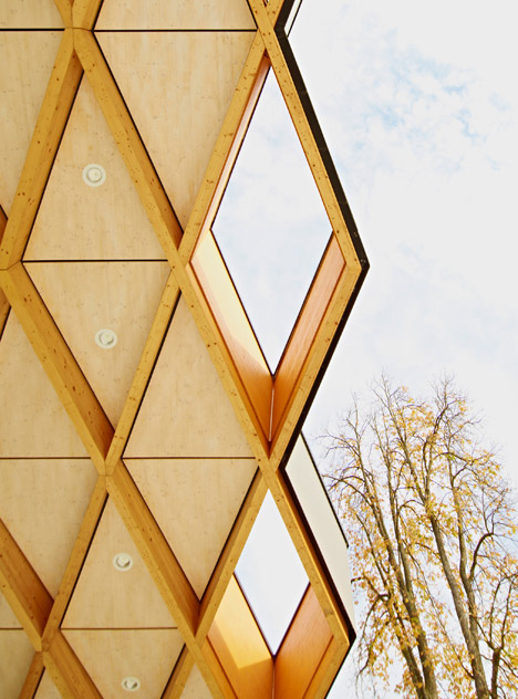 Festival Hall Neckarallee by Ackermann and Raff-