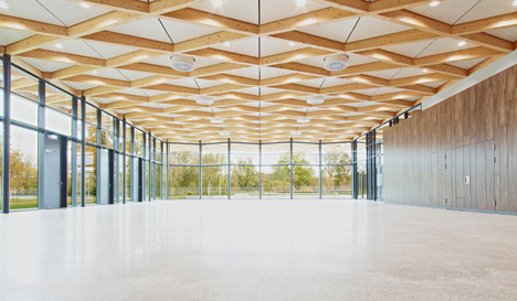 Festival Hall Neckarallee by Ackermann and Raff-