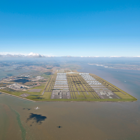 Foster_Thames_Hub_airport_dezeen_sq