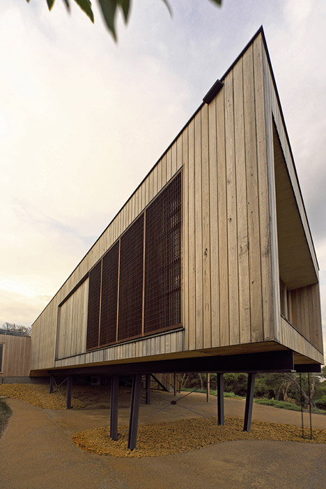 Great Ocean Road House by ITN Architects