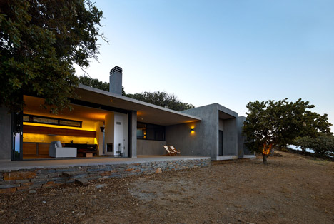 House in Kea by Stassinopoulos and Daskalakis