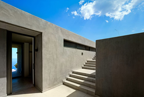 House in Kea by Stassinopoulos and Daskalakis