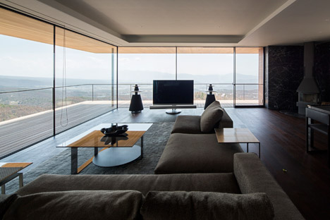 House in Yasugatake by Kidosaki Architects Studio