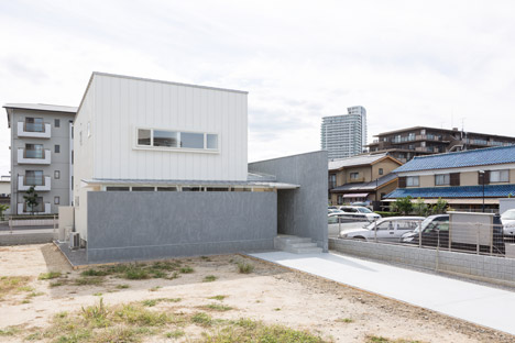 Kusatsu House by Alts Design Office