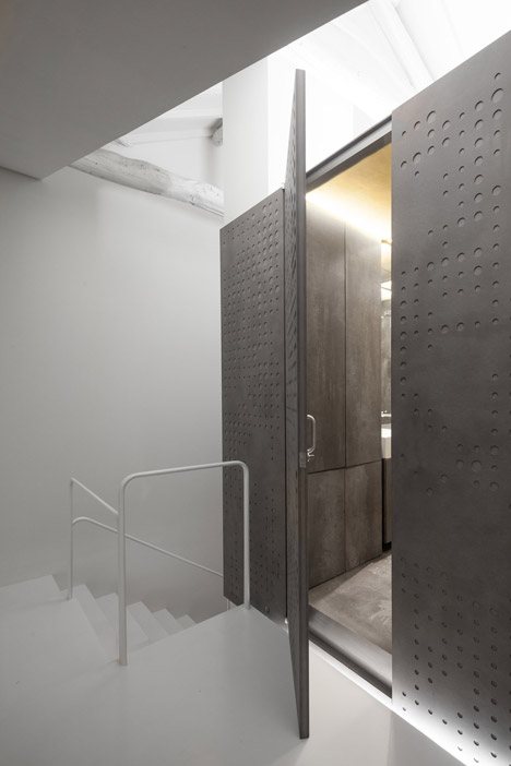 LOIOS Recovery Project in Porto by ODDA