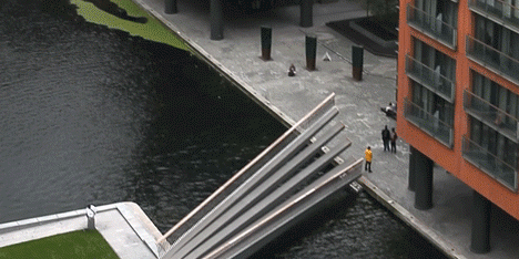 Merchant Square footbridge by Knight Architects