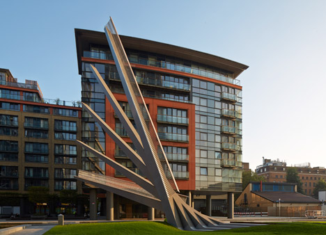Merchant Square footbridge by Knight Architects