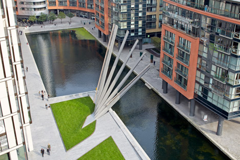 Merchant Square footbridge by Knight Architects