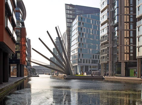 Merchant Square footbridge by Knight Architects