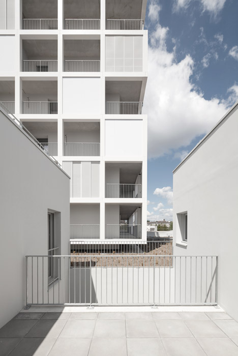 Nantes Social Housing by Antonini Darmon