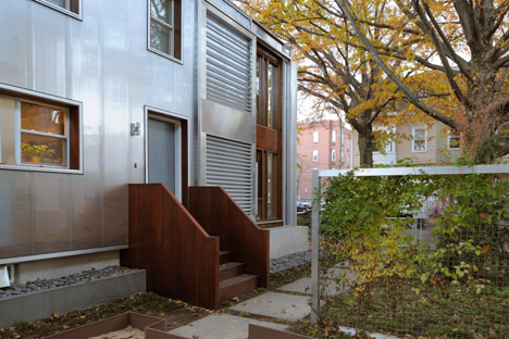 Polycarbonate house in Cambridge by Manfredo di Robilant