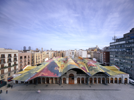 The Dashilar district will host two exhibitions about urban planning and architecture in Barcelona, with one of them focussing on Santa Caterina, by Enric Miralles - Benedetta Tagliabue (EMBT) The Dashilar district will host two exhibitions about urban planning and architecture in Barcelona, with one of them focussing on Santa Caterina, by Enric Miralles - Benedetta Tagliabue (EMBT)