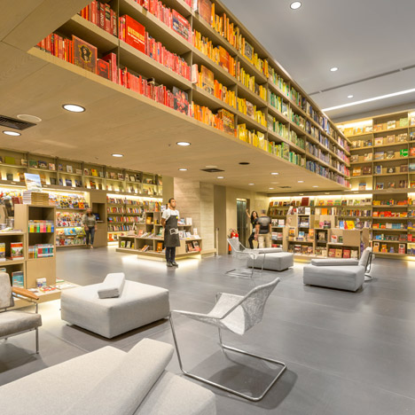 Saraiva Bookstore by Studio Arthur Casas